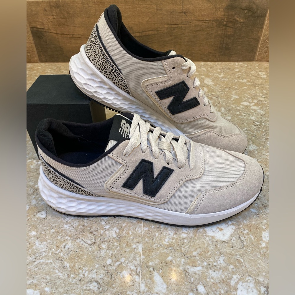 New Balance sneakers WSX70THA.  Sz 10